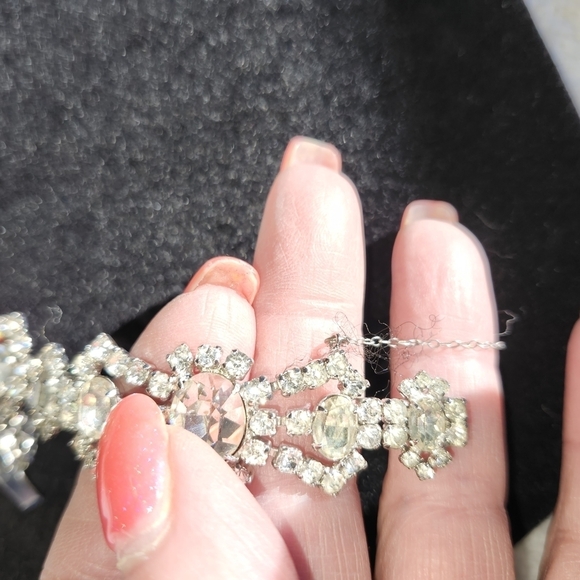 VINTAGE KRAMER SIGNED RHINESTONE Bracelet 7 Inches - Picture 3 of 4